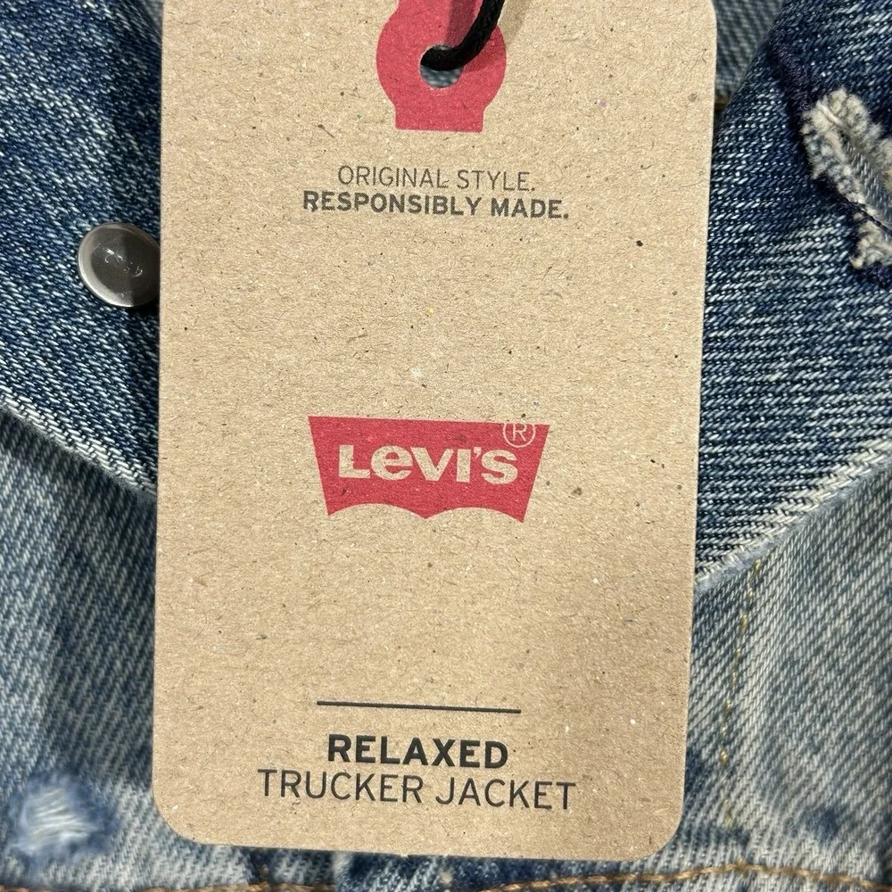 Levis‎ Mens Denim Trucker Jacket Size L Light Indigo Distressed Relaxed Fit